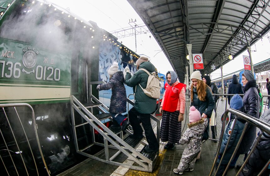 В Москве встретили Деда Мороза из Великого Устюга 1 фото