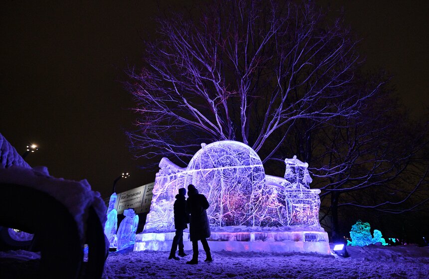 Фестиваль ледяных скульптур "Снег и лед в Москве" открылся в "Музеоне" 4 фото