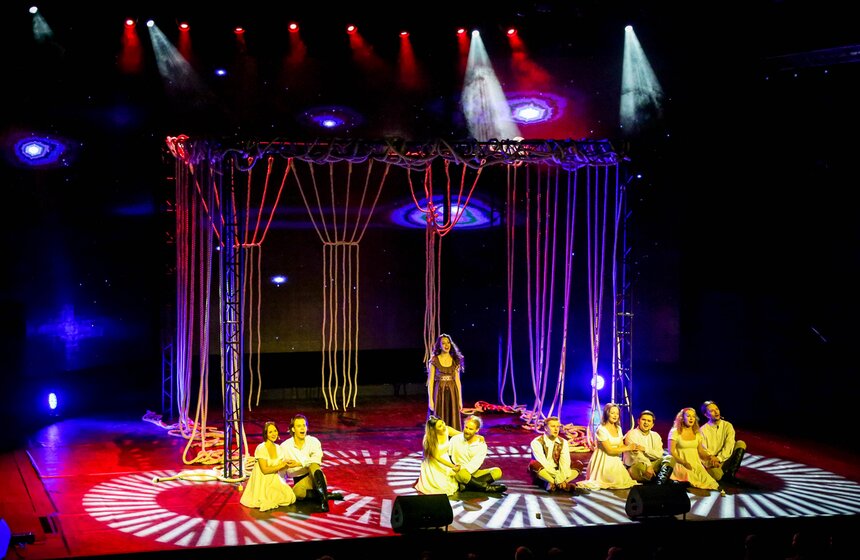 Первый показ рок-оперы "Юнона и Авось" Алексея Рыбникова прошел в театре "Градский Холл" 28 фото