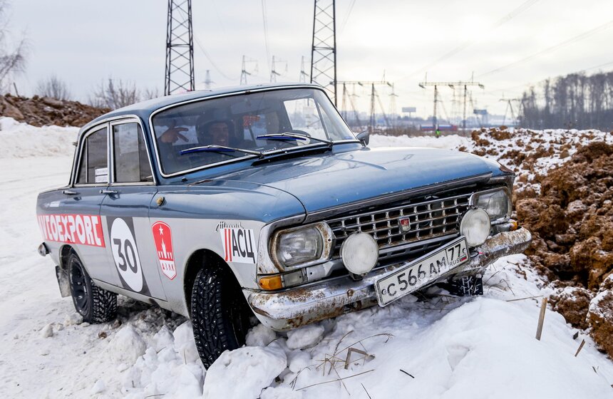Автогонки на "Москвичах" состоялись на кроссовой трассе "Бородино" 18 фото