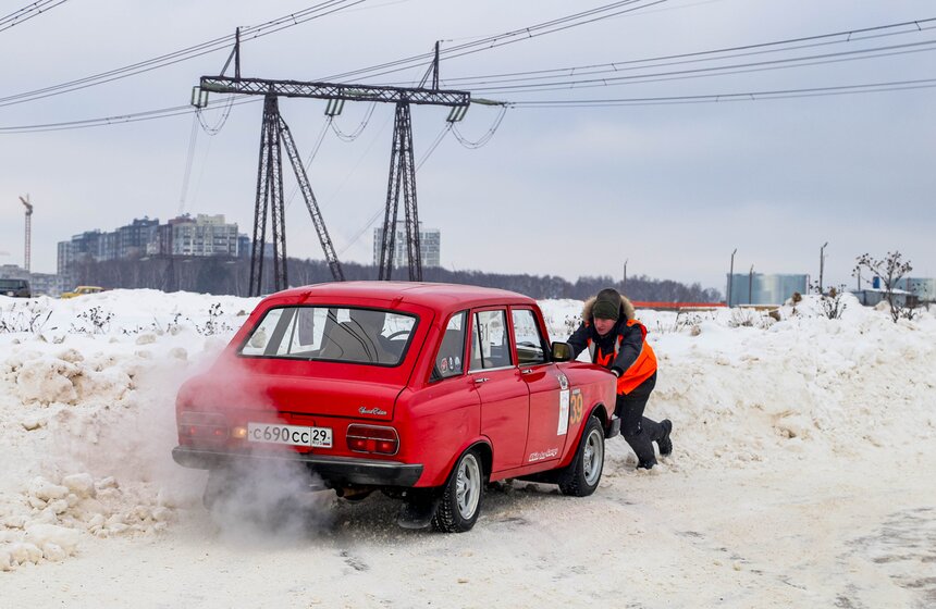 Автогонки на "Москвичах" состоялись на кроссовой трассе "Бородино" 16 фото