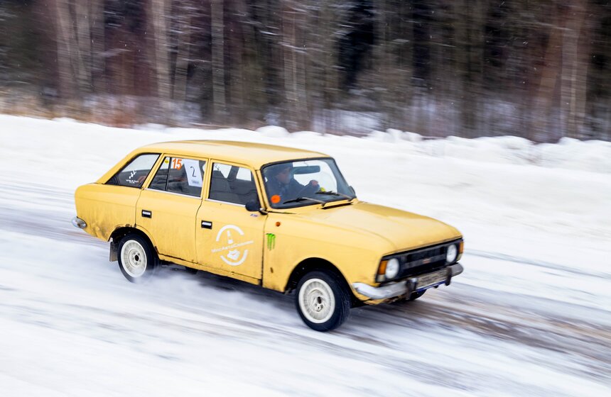 Автогонки на "Москвичах" состоялись на кроссовой трассе "Бородино" 9 фото