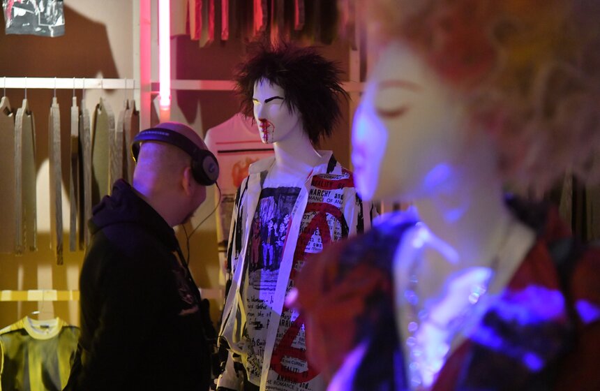 В Москве открылась выставка "Панк-культура. Король и Шут" 3 фото
