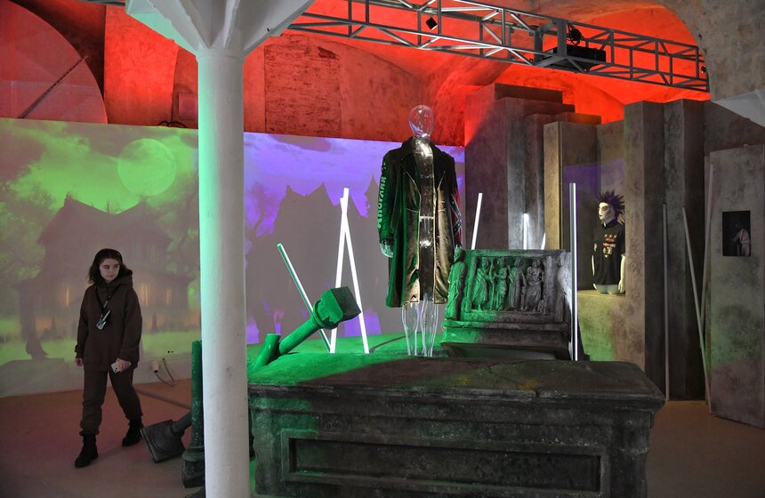 В Москве открылась выставка "Панк-культура. Король и Шут" 29 фото