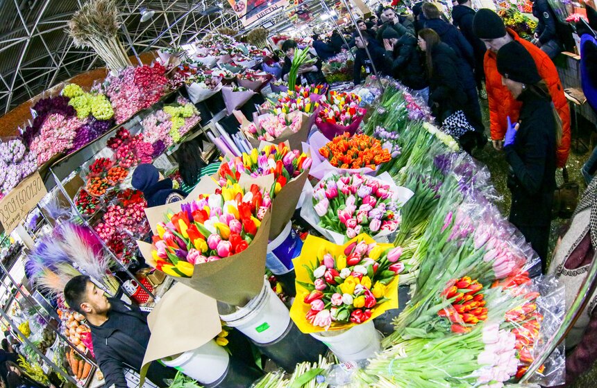 Количество покупок цветов в преддверии 8 Марта уменьшилось в РФ на 3% 8 фото