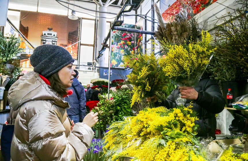 Количество покупок цветов в преддверии 8 Марта уменьшилось в РФ на 3% 9 фото