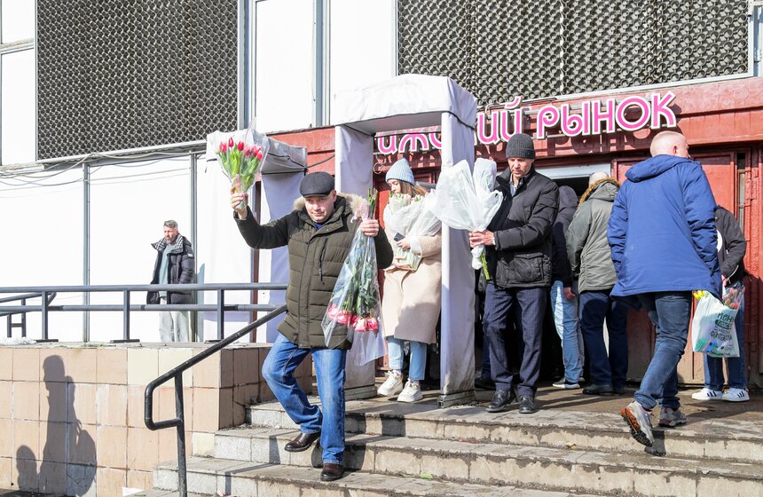 Количество покупок цветов в преддверии 8 Марта уменьшилось в РФ на 3% 22 фото