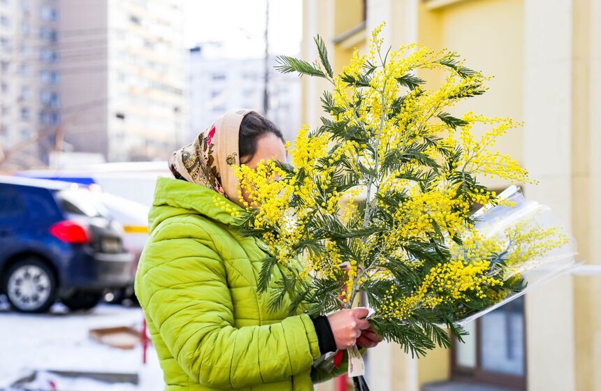 Количество покупок цветов в преддверии 8 Марта уменьшилось в РФ на 3% 25 фото
