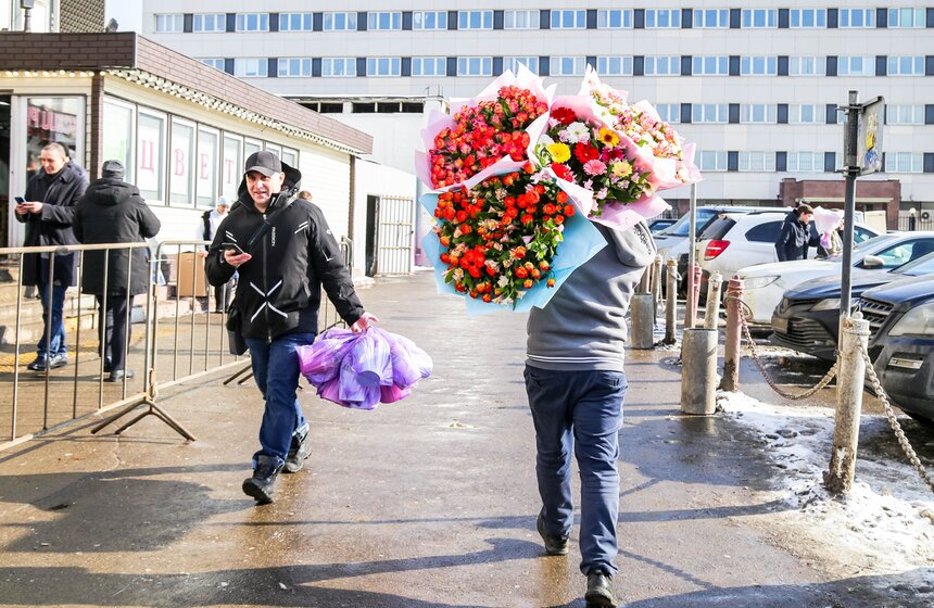 Количество покупок цветов в преддверии 8 Марта уменьшилось в РФ на 3% 26 фото