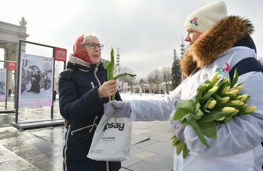 Специальная тематическая программа к 8 Марта прошла на ВДНХ 20 фото