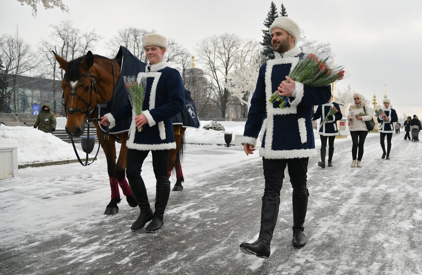 Специальная тематическая программа к 8 Марта прошла на ВДНХ 10 фото