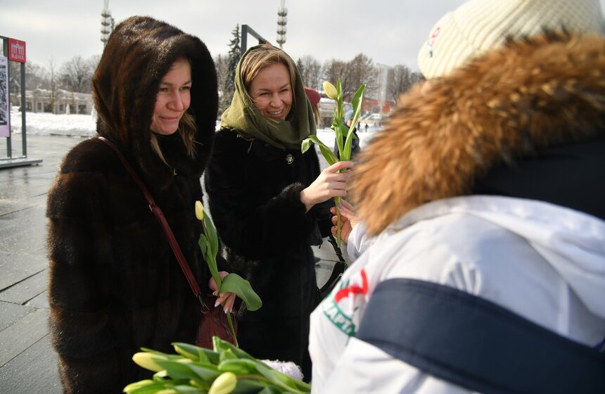 Специальная тематическая программа к 8 Марта прошла на ВДНХ 19 фото