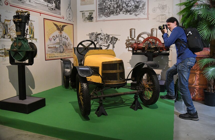 В Музее гаража особого назначения представили выставку об автомобилизации России 4 фото