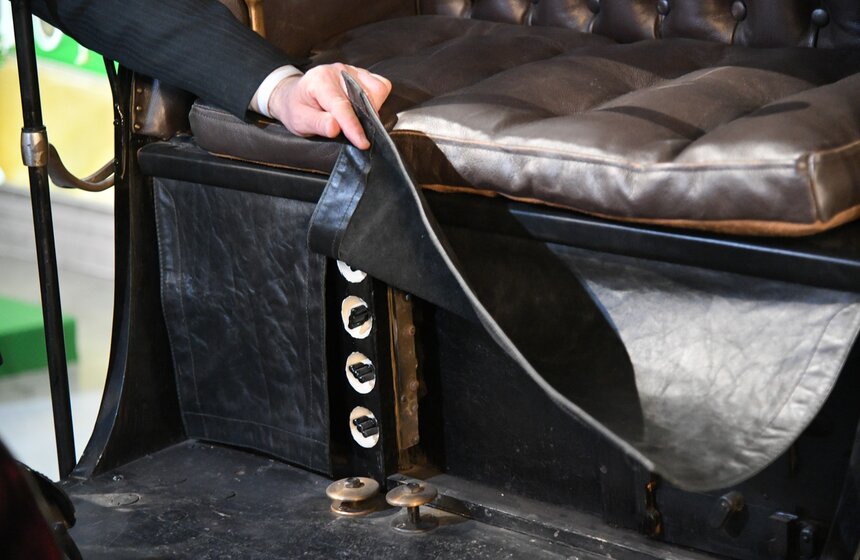 В Музее гаража особого назначения представили выставку об автомобилизации России 17 фото