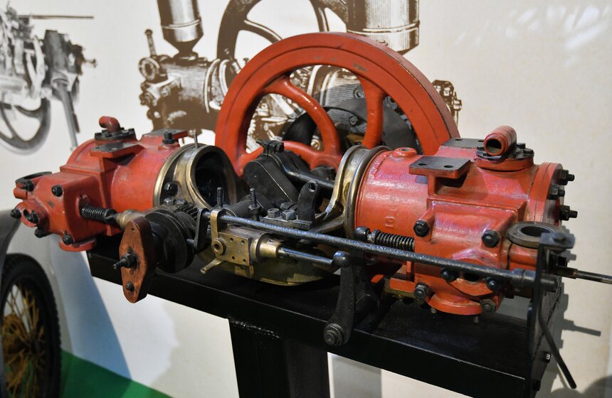 В Музее гаража особого назначения представили выставку об автомобилизации России 11 фото