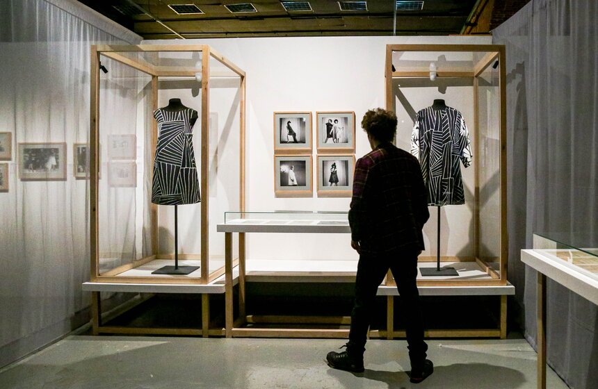 Выставка "Дом моделей. Индустрия образов" открылась в Музее Москвы 13 фото