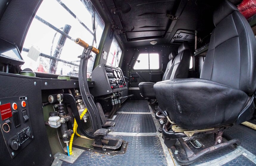 Выставка коммунальной и спасательной техники открылась в "Острове Мечты" 11 фото