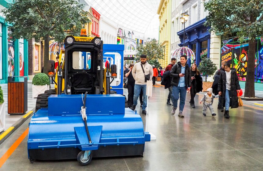 Выставка коммунальной и спасательной техники открылась в "Острове Мечты" 33 фото