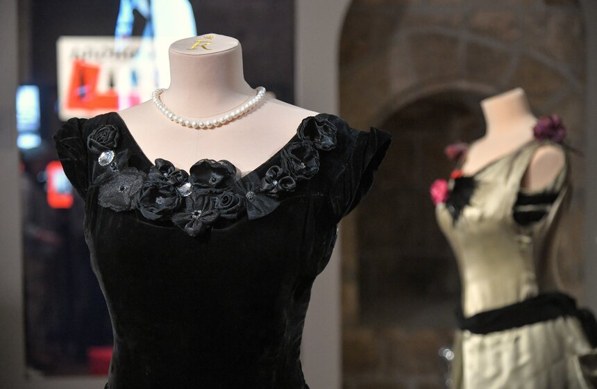 Выставка "ЛАМАНОВА. Русский дресс-код" открылась в Старом Английском дворе 10 фото