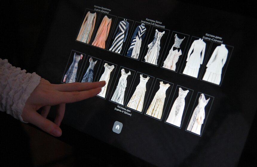 Выставка "ЛАМАНОВА. Русский дресс-код" открылась в Старом Английском дворе 12 фото