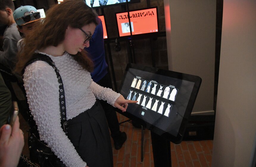 Выставка "ЛАМАНОВА. Русский дресс-код" открылась в Старом Английском дворе 4 фото