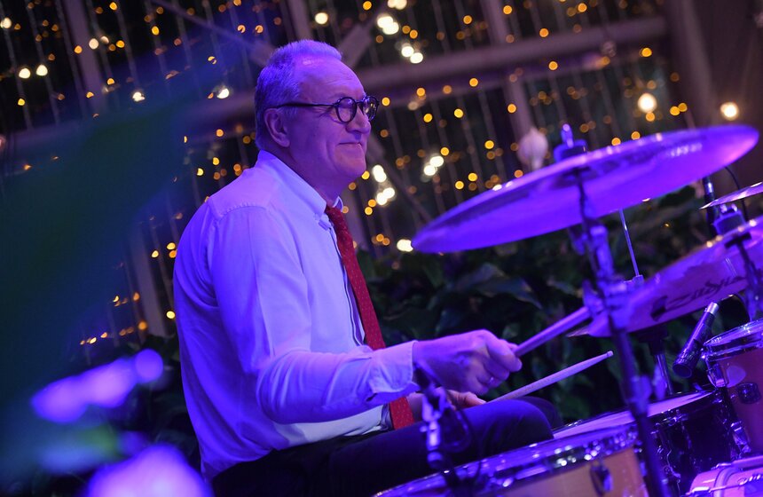 Праздничный концерт Валерия Сюткина прошел на ВДНХ 3 фото