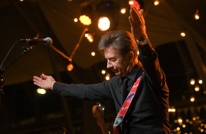 Праздничный концерт Валерия Сюткина прошел на ВДНХ 1 фото