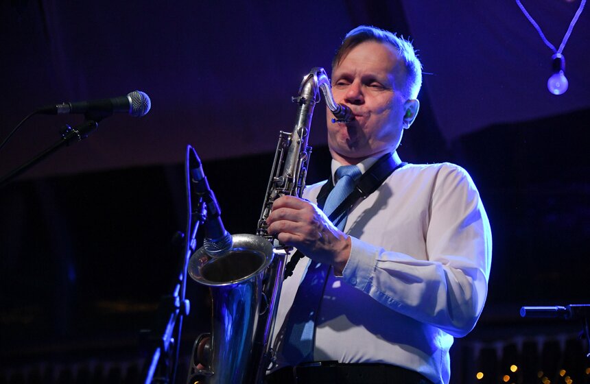 Праздничный концерт Валерия Сюткина прошел на ВДНХ 13 фото