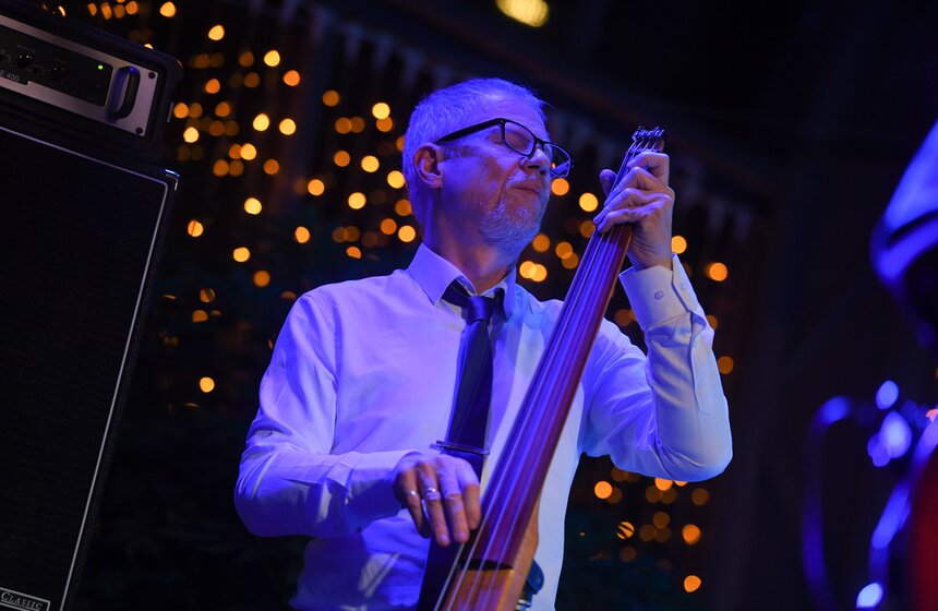 Праздничный концерт Валерия Сюткина прошел на ВДНХ 11 фото