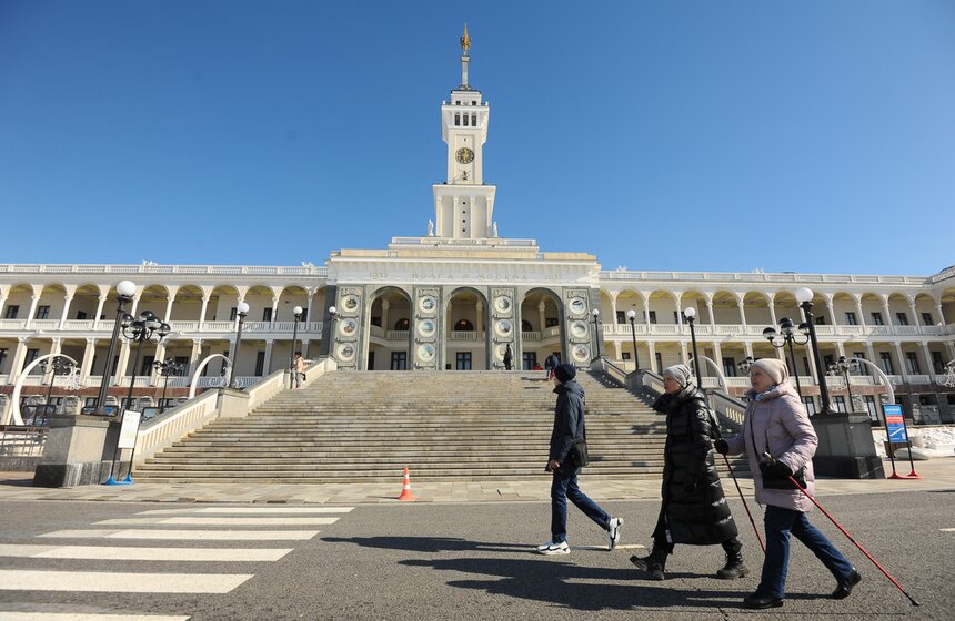 Метеорологическая весна пришла в столицу 17 фото