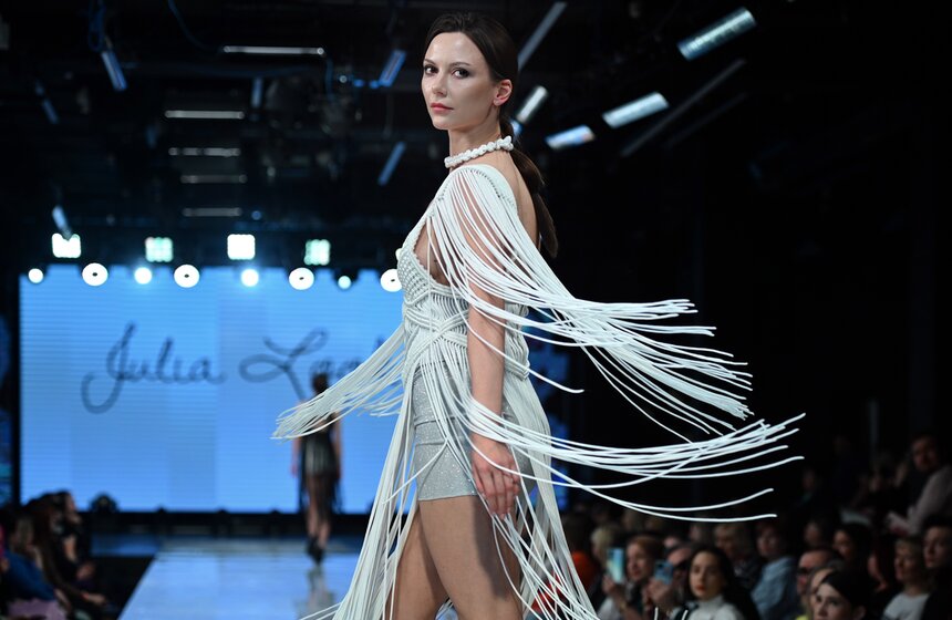 Показы в рамках Volga Fashion Week впервые прошли в Москве 16 фото