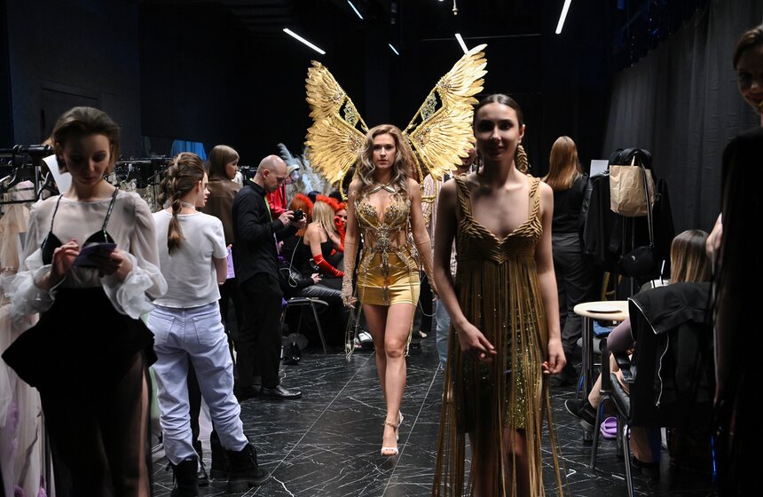 Показы в рамках Volga Fashion Week впервые прошли в Москве 6 фото
