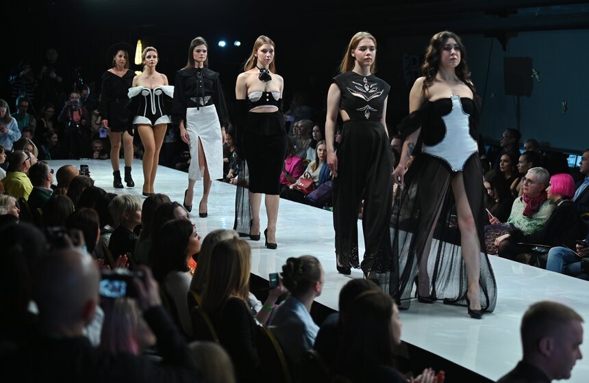 Показы в рамках Volga Fashion Week впервые прошли в Москве 28 фото