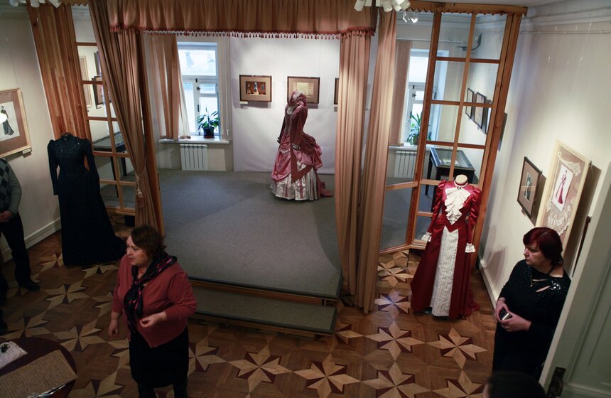 Выставка "Театральный костюм" открылась в Музее Л.Н. Толстого 9 фото
