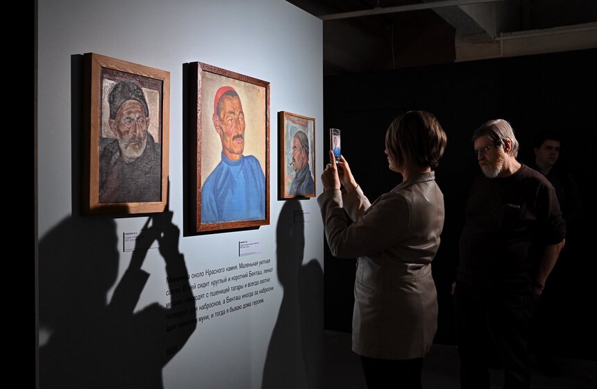 Выставка "#ПетровВодкинЛомакина. Стихия Крым" открылась в Российской галерее искусств 14 фото