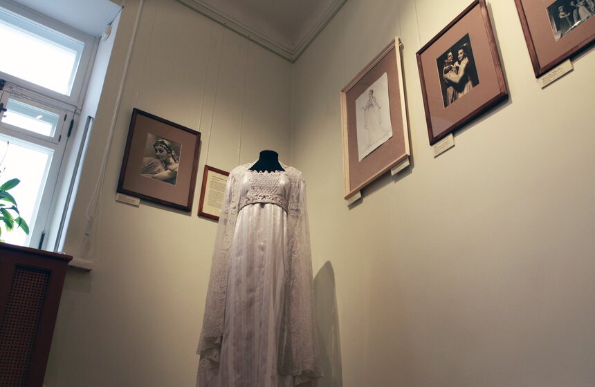 Выставка "Театральный костюм" открылась в Музее Л.Н. Толстого 16 фото