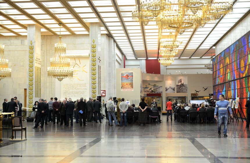 В Москве открылась выставка "Традициям подвига верны" 4 фото