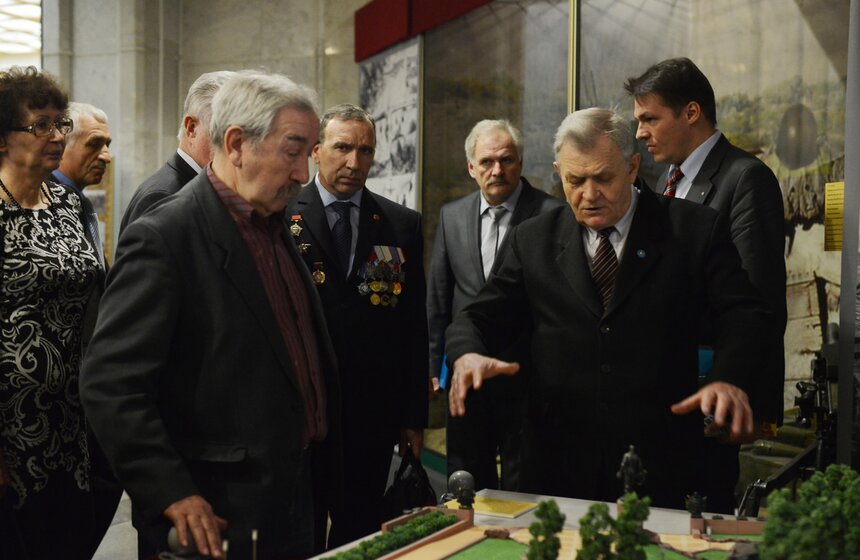 В Москве открылась выставка "Традициям подвига верны" 9 фото