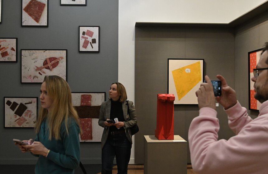 Выставка "Диалог во времени и пространстве" открылась в Москве 4 фото