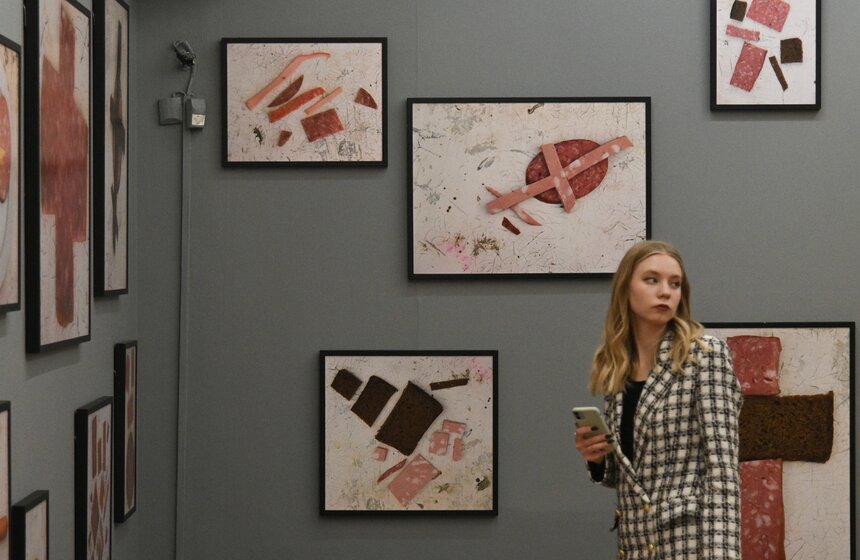 Выставка "Диалог во времени и пространстве" открылась в Москве 8 фото