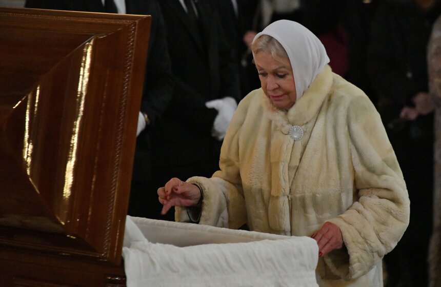 Церемония прощания с Инной Чуриковой завершилась в столице 27 фото