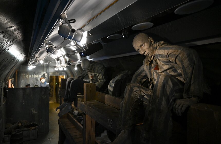 Передвижной музей "Поезд Победы" открыл столичную экспозицию о военных трибуналах 16 фото