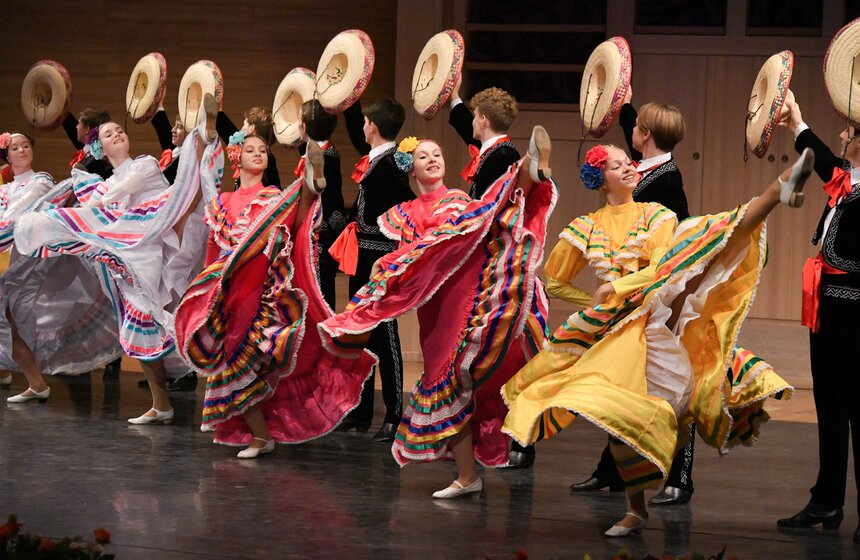 Международный детский фестиваль "Москва встречает друзей" стартовал в столице 9 фото