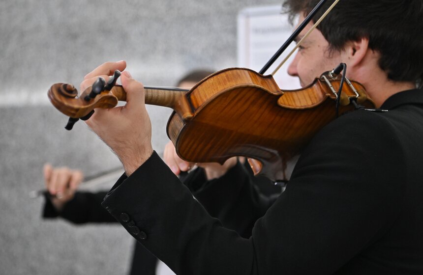 Три площадки проекта "Музыка в метро" открылись на БКЛ 7 фото