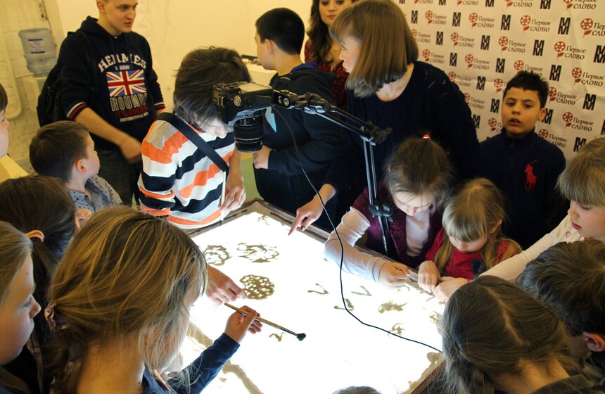 В музее Москвы прошел мастер-класс по песочной анимации 6 фото