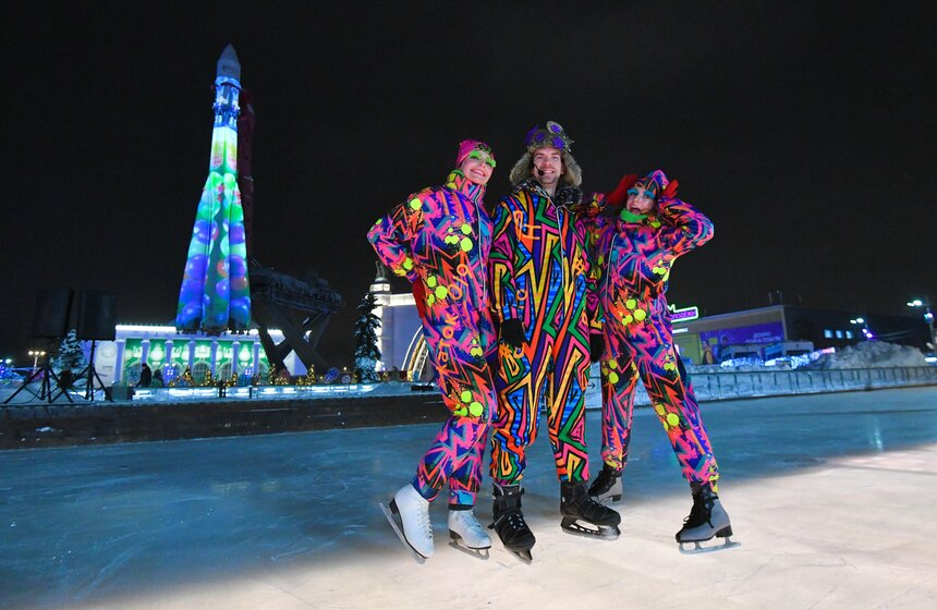 Тематическая вечеринка "Русский авангард" прошла на ВДНХ 8 декабря 2 фото