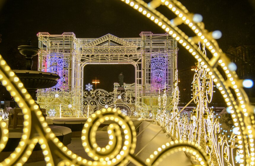 Арки и световые тоннели установили в столице к Новому году 3 фото