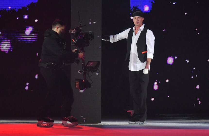 Фигуристы Костомаров и Домнина выступили с совместным номером на шоу Авербуха 40 фото