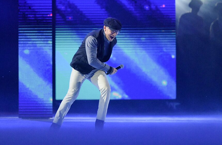 Фигуристы Костомаров и Домнина выступили с совместным номером на шоу Авербуха 37 фото