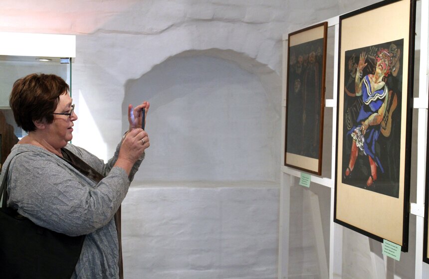 В Доме-музее открылась выставка художника Рабиновича 11 фото